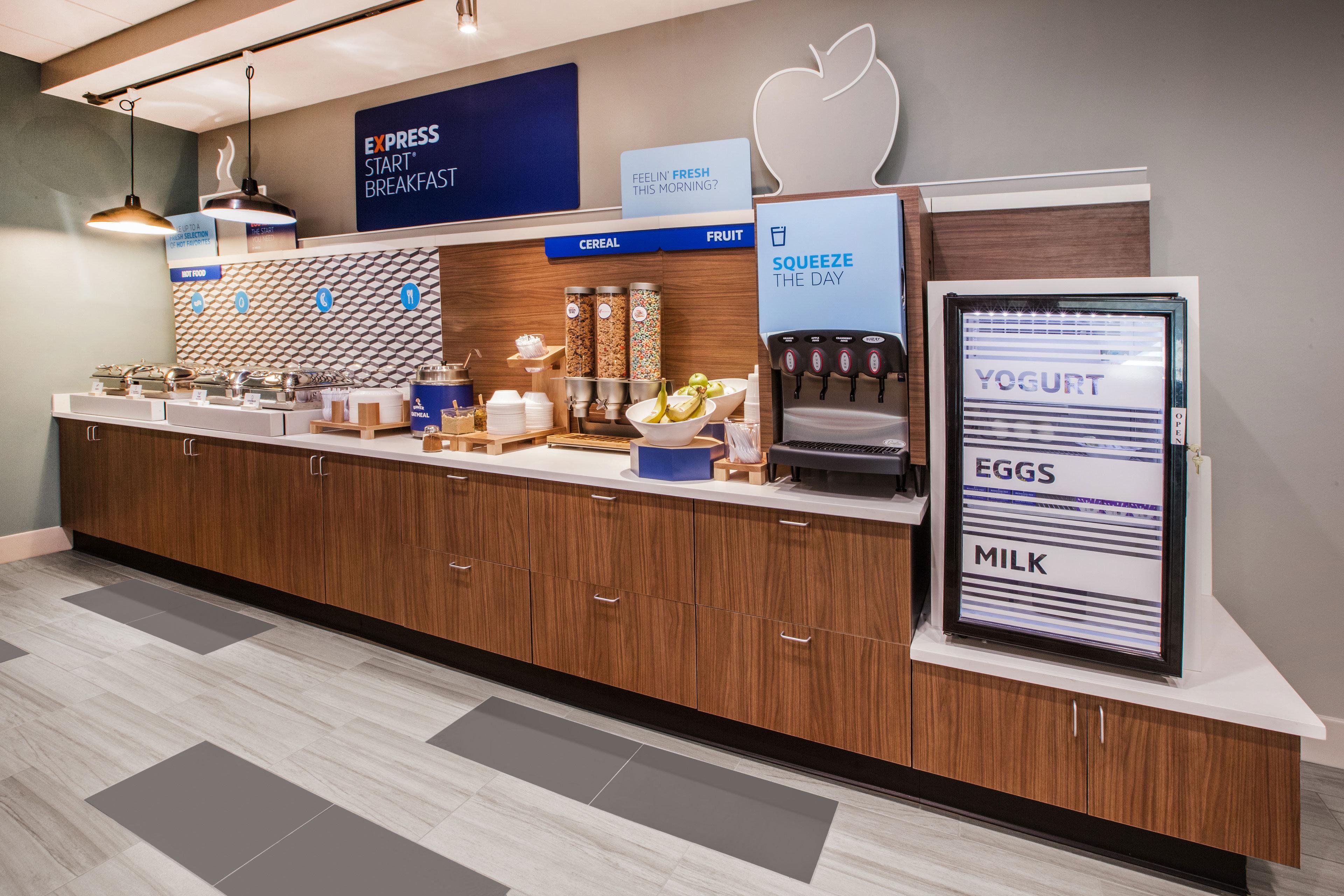 Holiday Inn Express And Suites Montgomery By Ihg Exterior foto